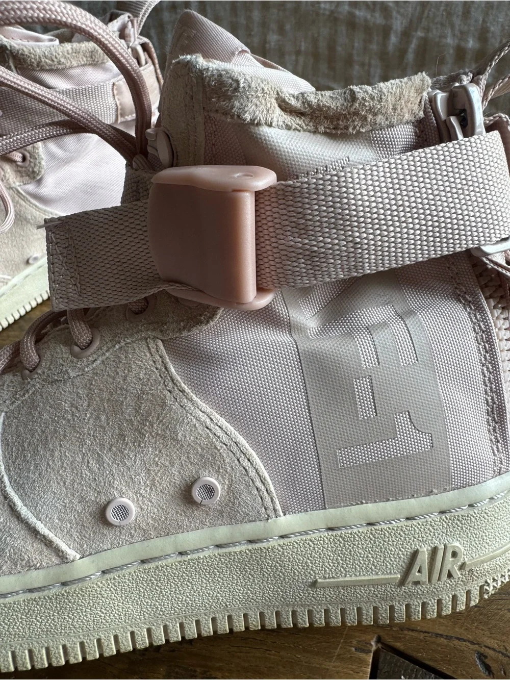 Nike SF Air Force 1 Mid Suede Sneakers